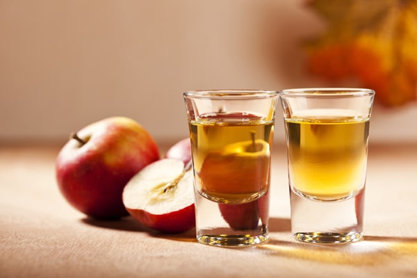 apple cider vinegar for treatment of toe nail fungus