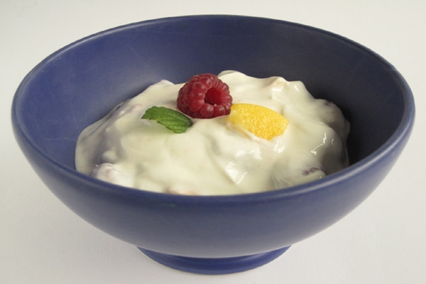 yogurt for lessening the color of brown spots on skin